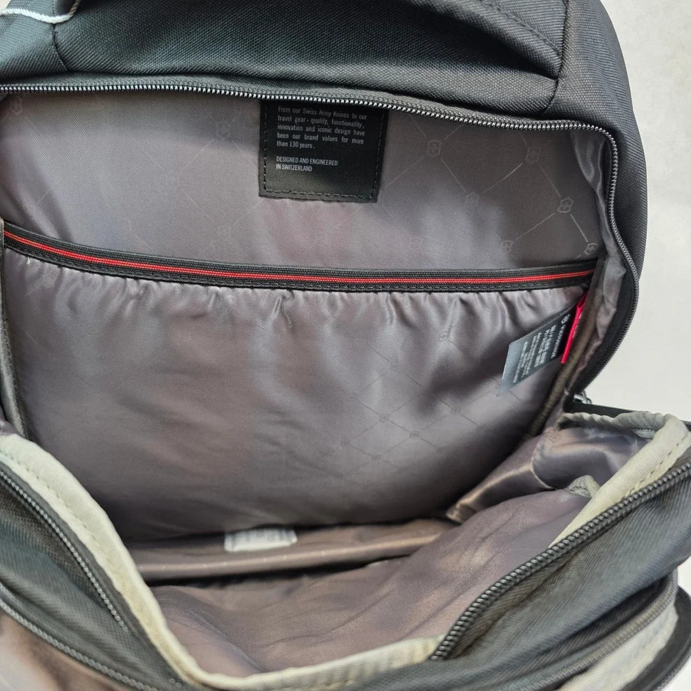 Victorinox Journey 2.0 Universal‎ Backpack 16